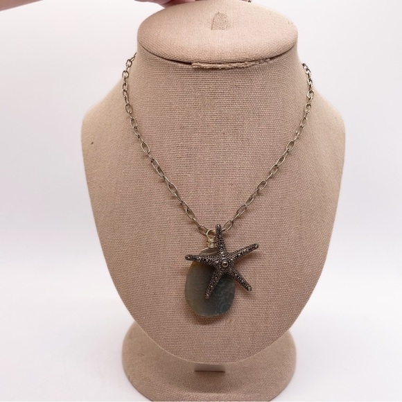 Silver Tone Starfish Charm Blue Gold Geode Style Pendant Long Beachy Necklace - Picture 4 of 7